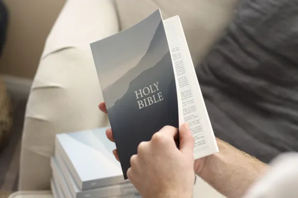 NIV Outreach Bible